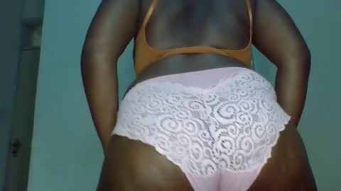 _honey_bloom online show from March 7, 10:48 am