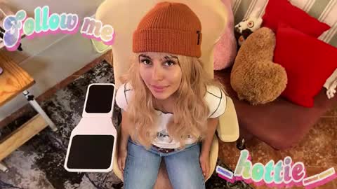 _hottie__ online show from October 26, 9:25 pm