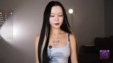 you Mia online show from August 8, 7:02 pm