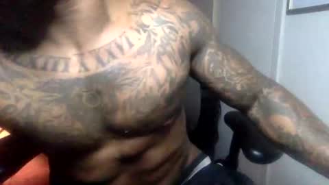 Tatted34 aka PimpDaddy SlickDick online show from December 2, 4:02 am