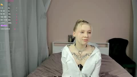 Daisy online show from December 18, 7:03 am