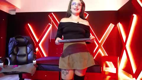 Isa online show from December 1, 6:06 pm