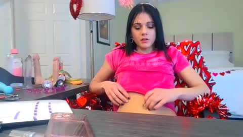 Snapshot of _ittybitty chatting on January 18, 7:17 am ittybitty online show from January 18, 7:17 am