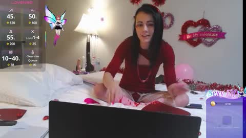 Snapshot of _ittybitty chatting on February 15, 6:23 am ittybitty online show from February 15, 6:23 am