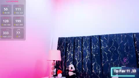 Jasmine online show from August 1, 8:10 pm
