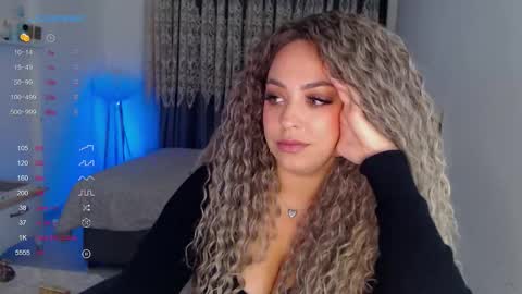 _just_a_queen_3 online show from January 12, 6:59 pm