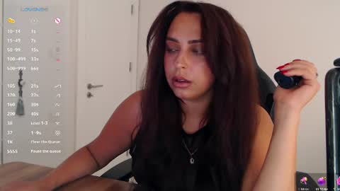 _just_a_queen_3 online show from June 25, 5:29 pm