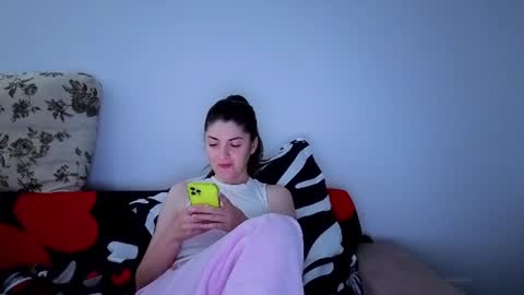 _just_a_simple_girl online show from June 17, 7:24 am