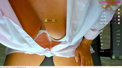 _justcallme_ online show from June 7, 8:47 pm