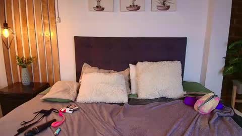 kathy online show from July 25, 2:37 pm