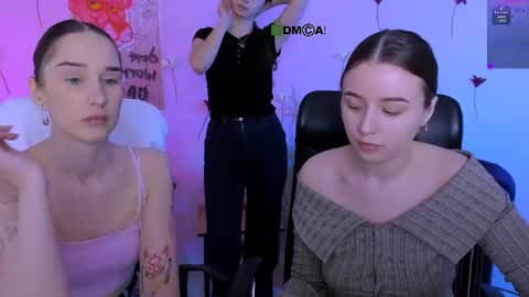 _kellykitten_ online show from April 29, 9:14 am