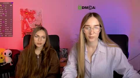 _kellykitten_ online show from December 4, 10:15 am