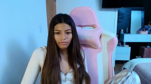 khloe sweet online show from April 28, 1:15 pm