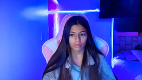 khloe sweet online show from April 30, 3:06 pm