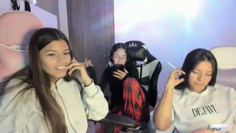 khloe sweet online show from November 7, 11:29 pm