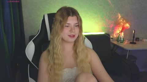 Molly   Emily online show from April 23, 6:31 pm