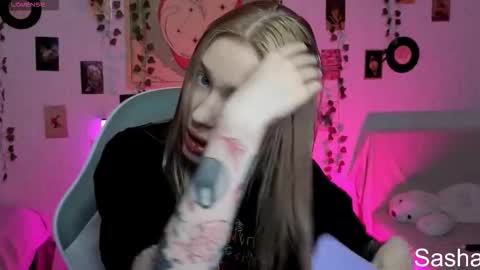 _kitekat_ online show from November 20, 10:03 am