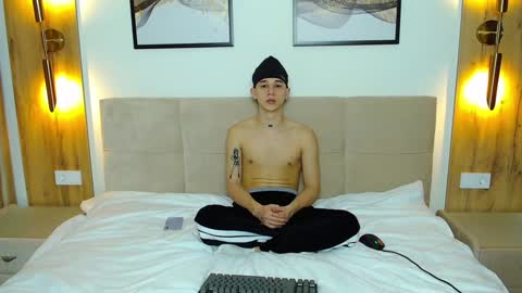 Kurt online show from February 4, 1:56 am