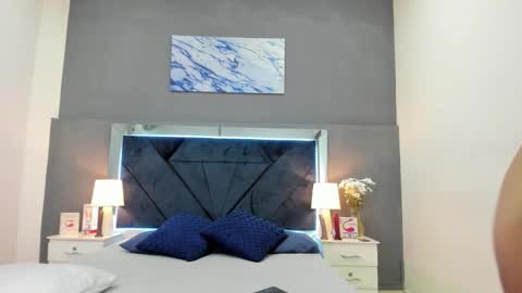 Lauralove online show from November 23, 5:44 pm