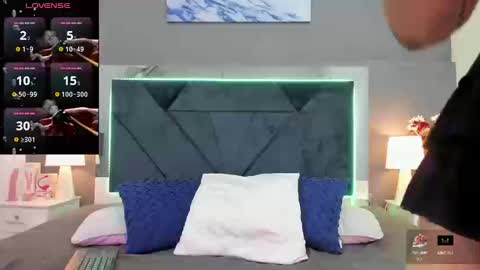 Lauralove online show from September 17, 8:34 pm