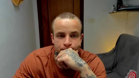 Layne online show from April 29, 12:32 pm