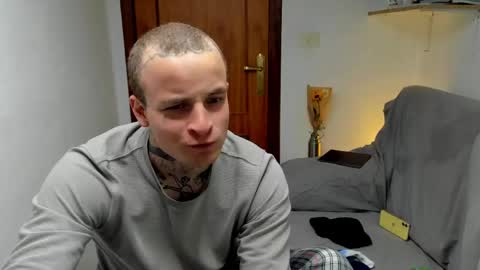 Layne online show from April 23, 9:17 am