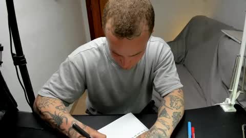 Layne online show from April 25, 3:20 pm