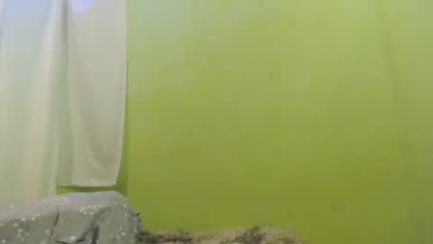 _lilies_gigi_ online show from February 13, 10:22 pm