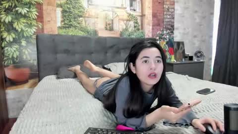 _litteangie_ online show from April 30, 2:16 am