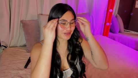 Ivy 3 online show from February 4, 5:39 pm