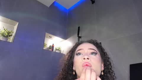 Anna online show from October 29, 4:53 pm