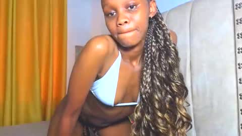 Littlevenus online show from February 18, 9:42 am