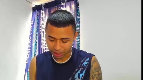 _logan_colton_ online show from December 2, 5:44 pm