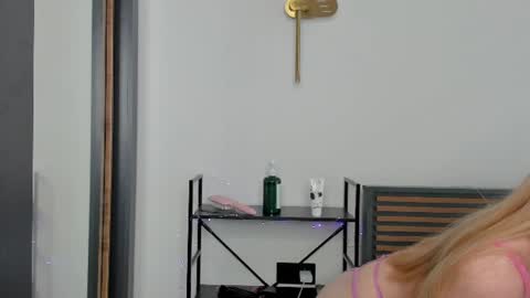_lucystars online show from June 27, 11:49 am