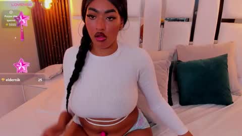 _luna_rossee_ online show from March 12, 12:36 am