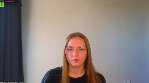 Snapshot of _lysafeta_ chatting on September 12, 10:06 am Welcome guys Pleasure to see you all here My name is Lysafeta and MichaelaTip menu is active Private is open online show from September 12, 10:06 am