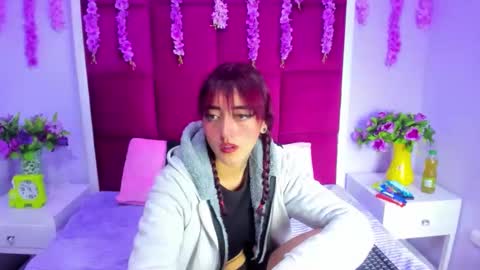 Snapshot of _maleja_19_ chatting on October 7, 3:02 am maleja online show from October 7, 3:02 am