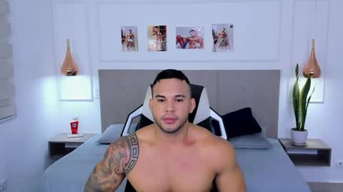 _matthew_santos_ online show from July 7, 11:52 pm