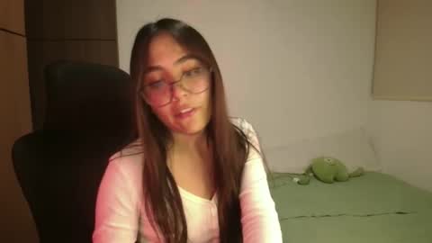max and abby online show from May 20, 1:02 am