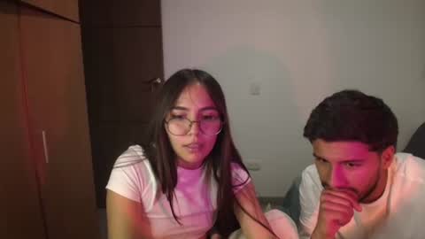 max and abby online show from May 7, 1:56 am