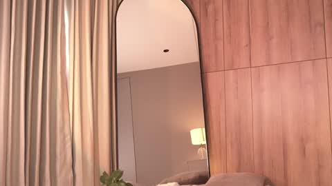     online show from September 21, 7:07 pm