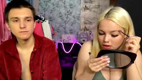 Snapshot of _mia_mason_ chatting on October 2, 3:16 am Mia Mason online show from October 2, 3:16 am