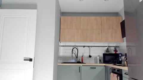 _miles19 online show from February 27, 11:47 am