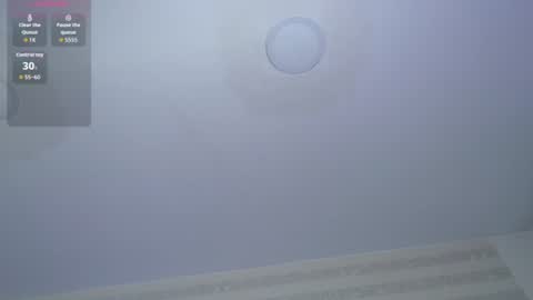 _milu23_ online show from July 28, 2:13 pm