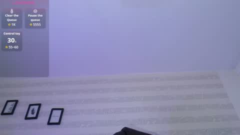 _milu23_ online show from July 22, 3:47 pm