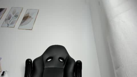 _molly_rosse_ online show from July 28, 12:01 pm