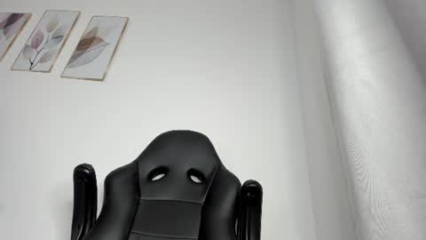 _molly_rosse_ online show from June 23, 12:11 pm