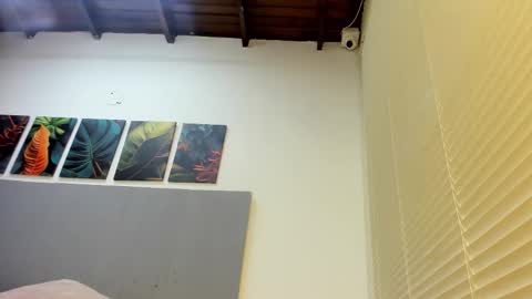 _molly_rosse_ online show from November 10, 11:46 am