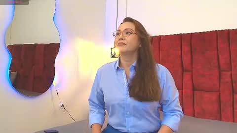 _monaliza_ online show from June 12, 12:26 pm