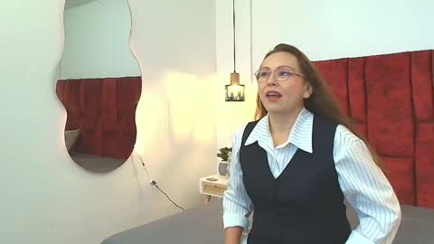 _monaliza_ online show from June 6, 12:11 pm